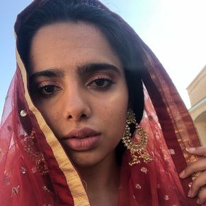 Meet your Posher, Neetu